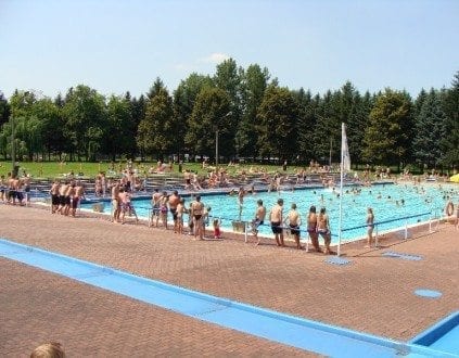 Pływalnia Letnia MDS Tarnów (fot. tosir.com.pl)