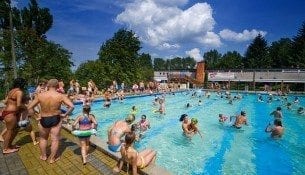 Pływalnia Letnia Tarnów (fot. tosir.com.pl)